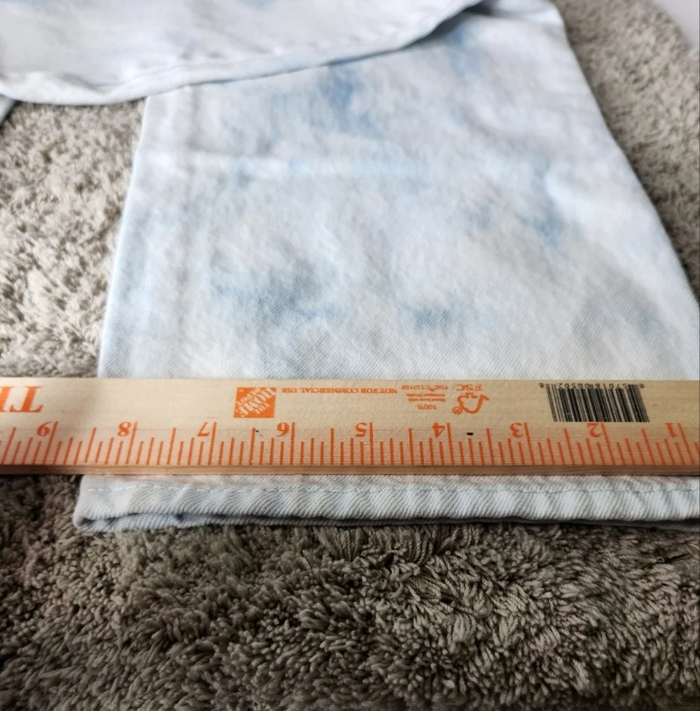 Women's Baggy Cloud Mid-Rise  90s Baggy Jeans - Universal Thread - Size 2